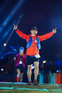 BIB: 392
                            <button type="button" onclick="openModal(19033219)" class="btn btn-primary btn-sm float-right btn-popup" data-toggle="modal" data-target=".modal-high-quality">
                        <i class="fas fa-shopping-cart"></i> Add to Cart
                    </button>
                                            <button type="button" onclick="isThisMe(19033219, true)" class="btn btn-success btn-sm float-right btn-popup btn-isme hidden" data-toggle="tooltip" data-placement="bottom" title="นี่คือรูปของคุณใช่ไหม คลิกที่นี่เพื่อเอาเข้าอัลบั้ม">
                        <i class="fas fa-plus"></i> Add to album
                    </button>
                    <button type="button" onclick="isThisMe(19033219, false)" class="btn btn-warning btn-sm float-right btn-popup btn-isnotme hidden">
                        <i class="fas fa-ban"></i> Remove from album
                    </button>